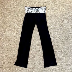 Victoria Secret Bootcut Yoga pants Medium Long